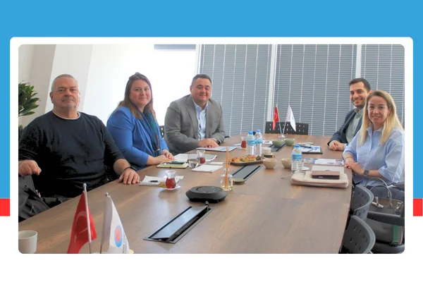 Prof. Dr. Hülya Cebeci ve Doç. Dr. Kaan Yıldız, dernek merkezimizi ziyaret etti.