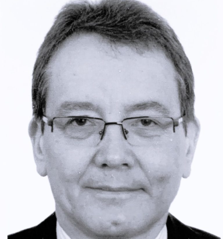 Erdal Akova